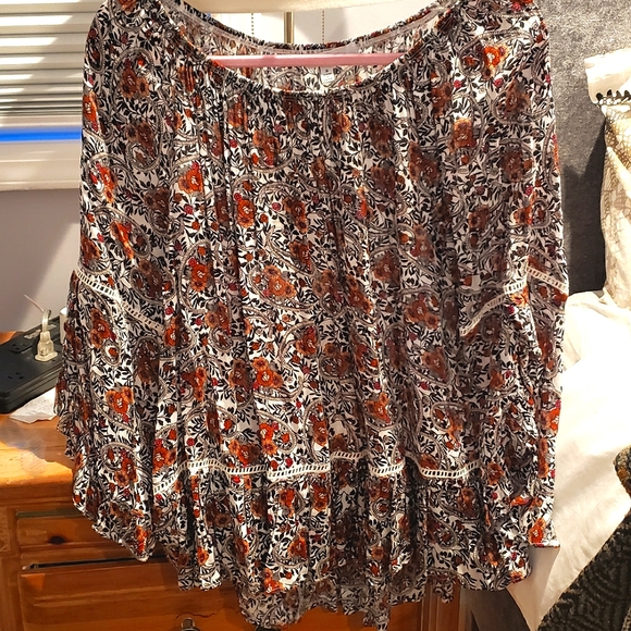 BoHo Floral Tunic - Picture 3 of 7